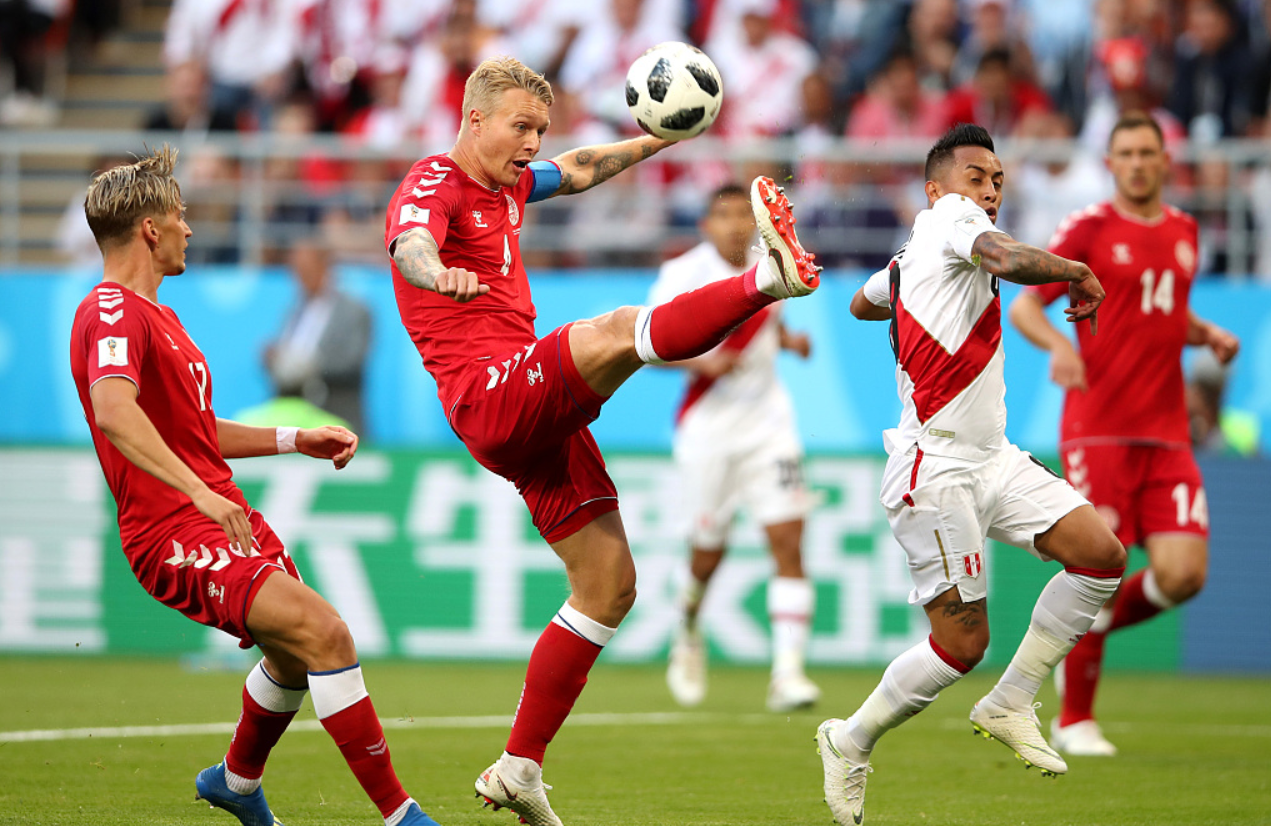 丹麦队背水一战，与芬兰展开较量